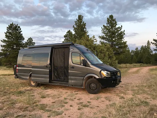 Roadtrek RS E-trek