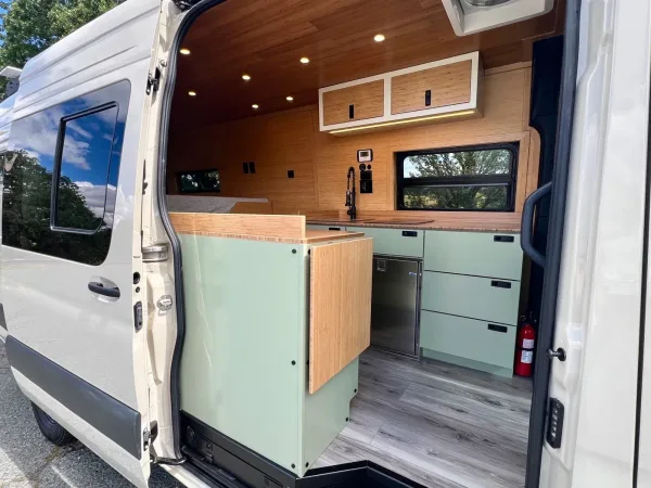 Scenic Vans The Shasta