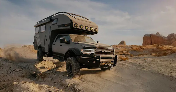 Storyteller Overland GXV Hilt