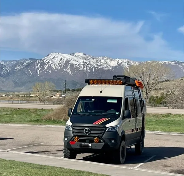 Camper van rentals in Laguna Beach