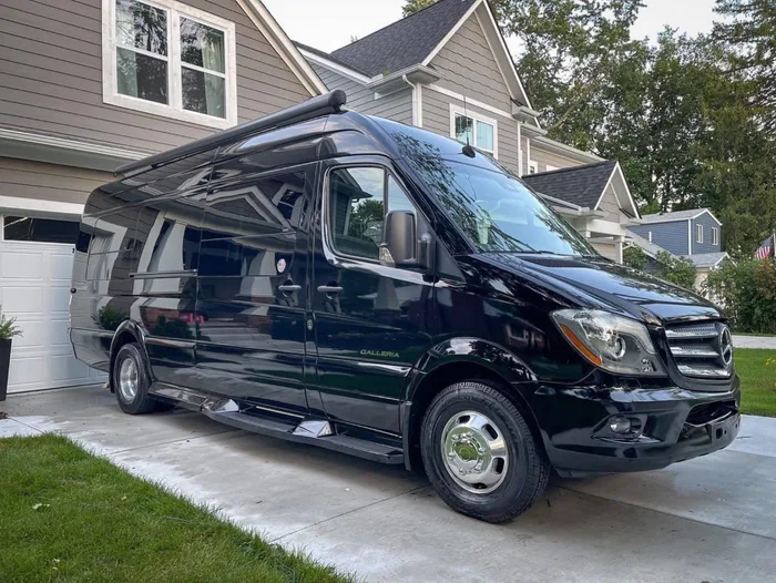 Coachmen Galleria 24Q camper van rental in Waterford Michigan exterior view