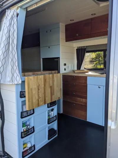 2020 RAM Promaster 2500 Off-Grid Camper Van Rental in Waterford, Michigan camper van rental
