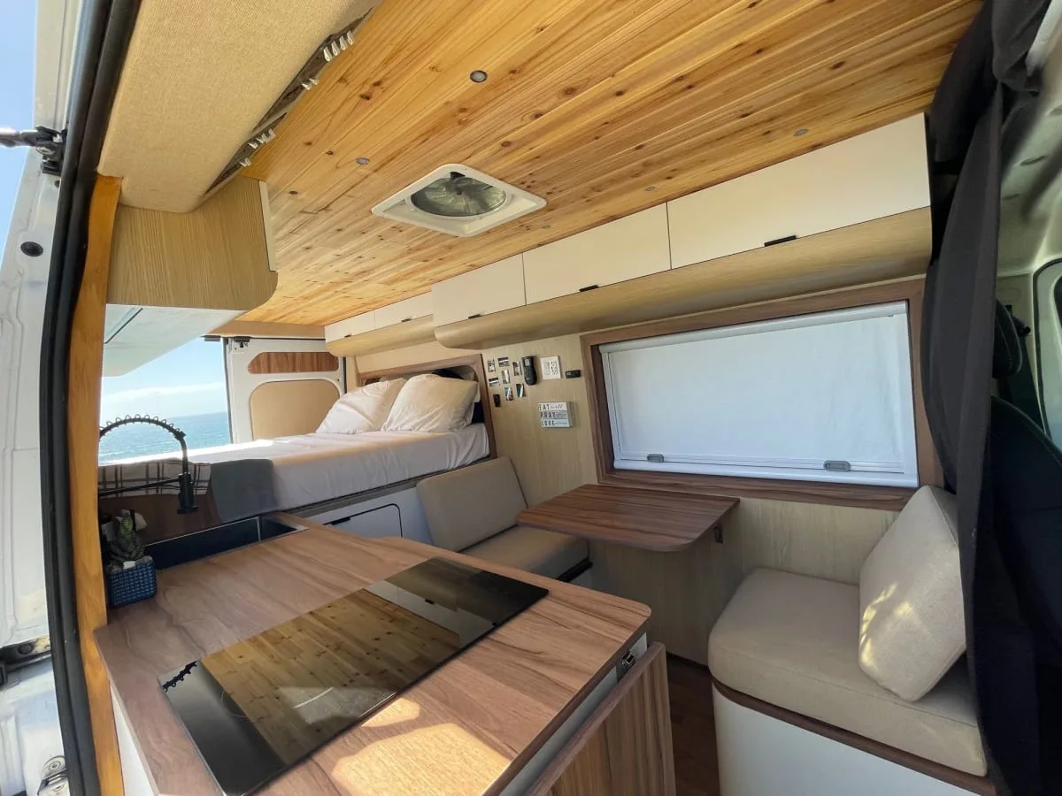 noovo-b-adventure-class-b-rv-rentals