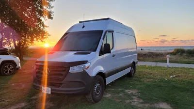 2022 Mercedes 2500 Camper Van Rental in Chicago, Illinois camper van rental