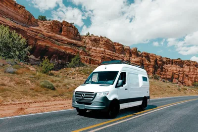 Mercedes-Benz Sprinter RV Motorhome Camper Van Camper Van Rental in Scottsdale, Arizona camper van rental