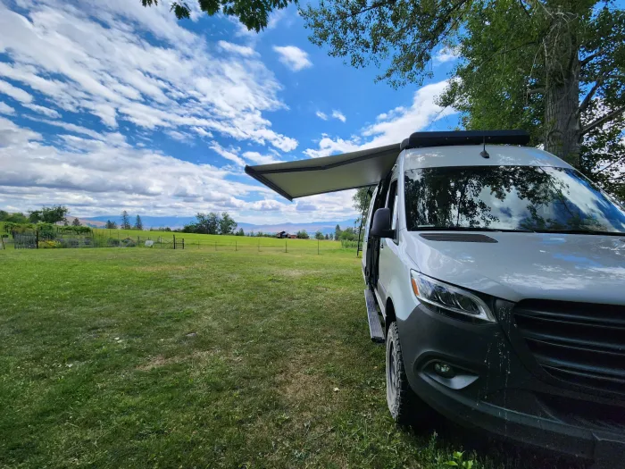 2021 Winnebago Revel Camper Van in Portland, OR – 4x4 Diesel Sprinter with Wet Bath & Lift Bed camper van