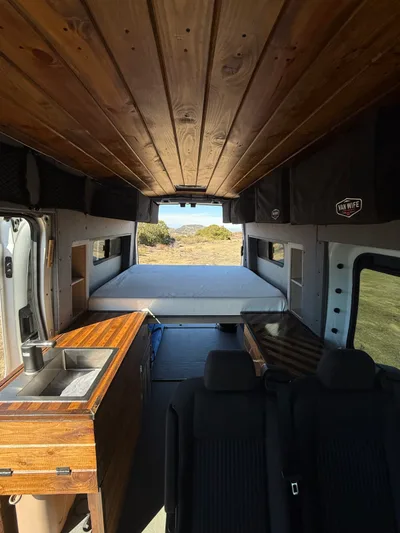 2022 Ford F 250 Awd AWD Camper Van Rental in Rancho Cucamonga, California camper van rental