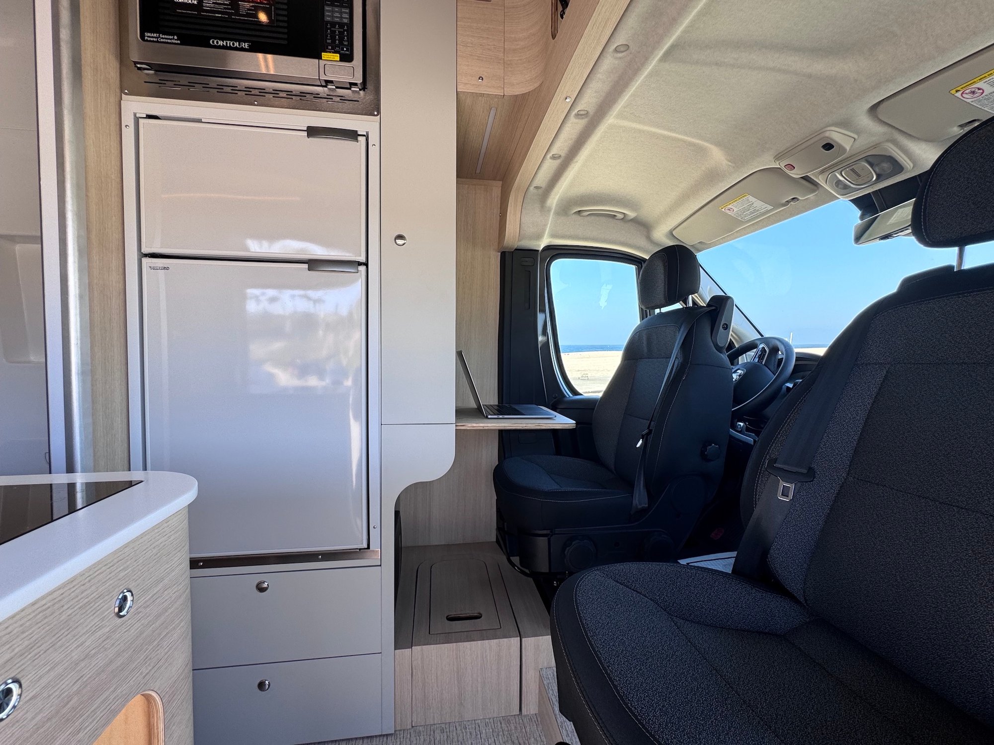 2025 Noovo Plus work station-3 2025 Noovo Plus work station-3