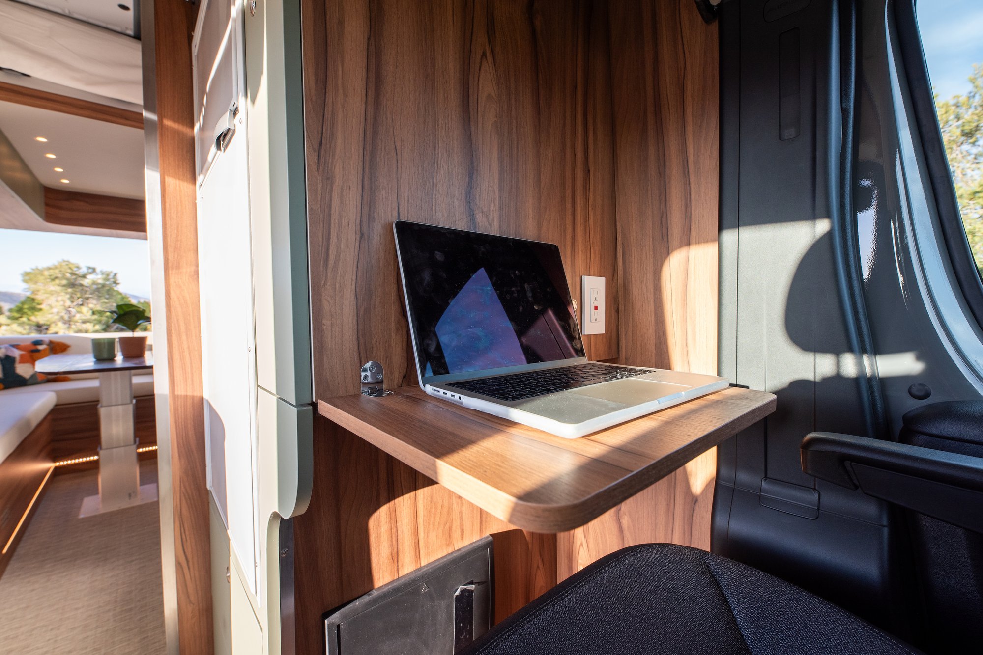 Noovo Plus workstation 