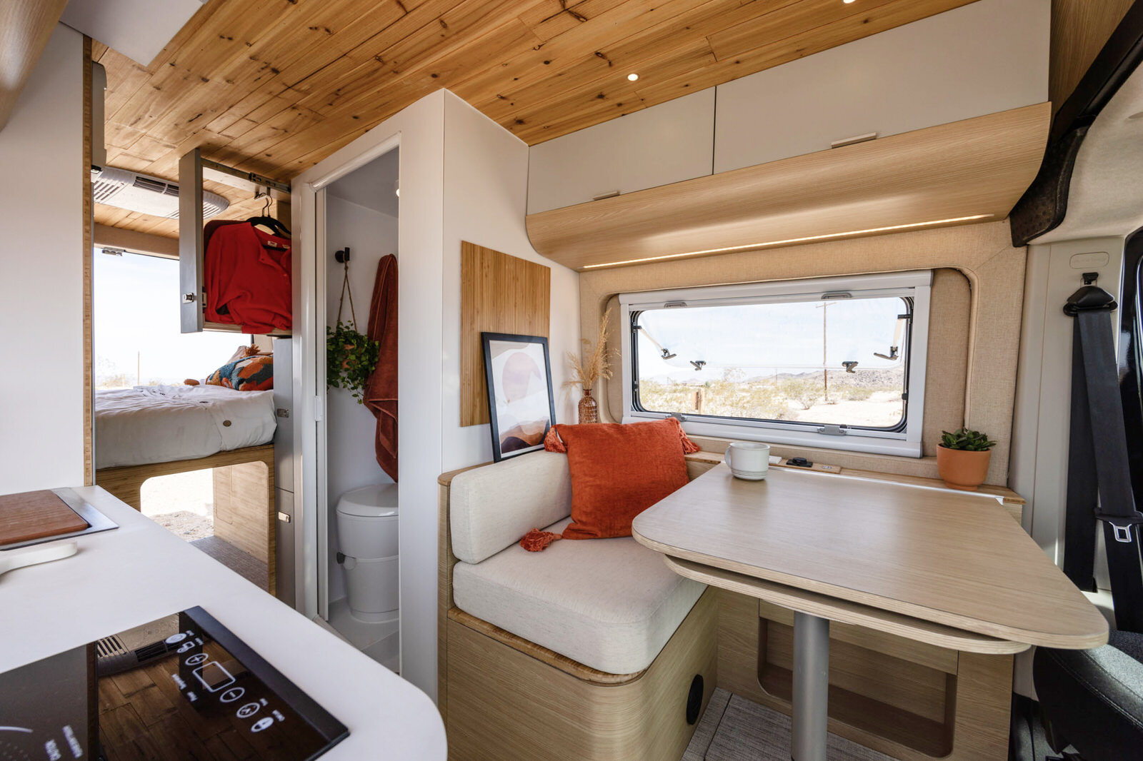 Noovo-Lite0off-grid-camper-van-0