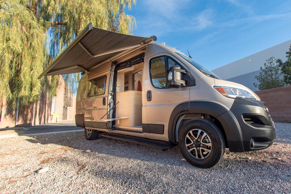 Noovo Lite- camper van rental with awning