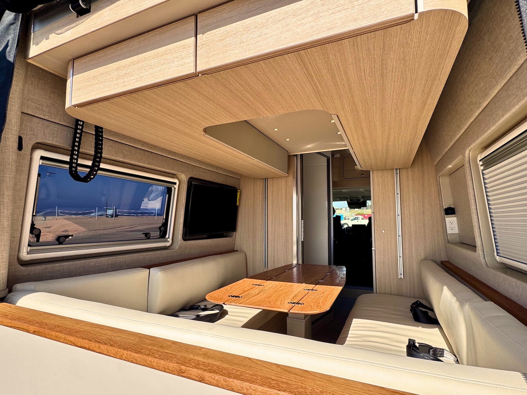 Noovo Plus LB u-lounge Noovo Plus LB u-lounge