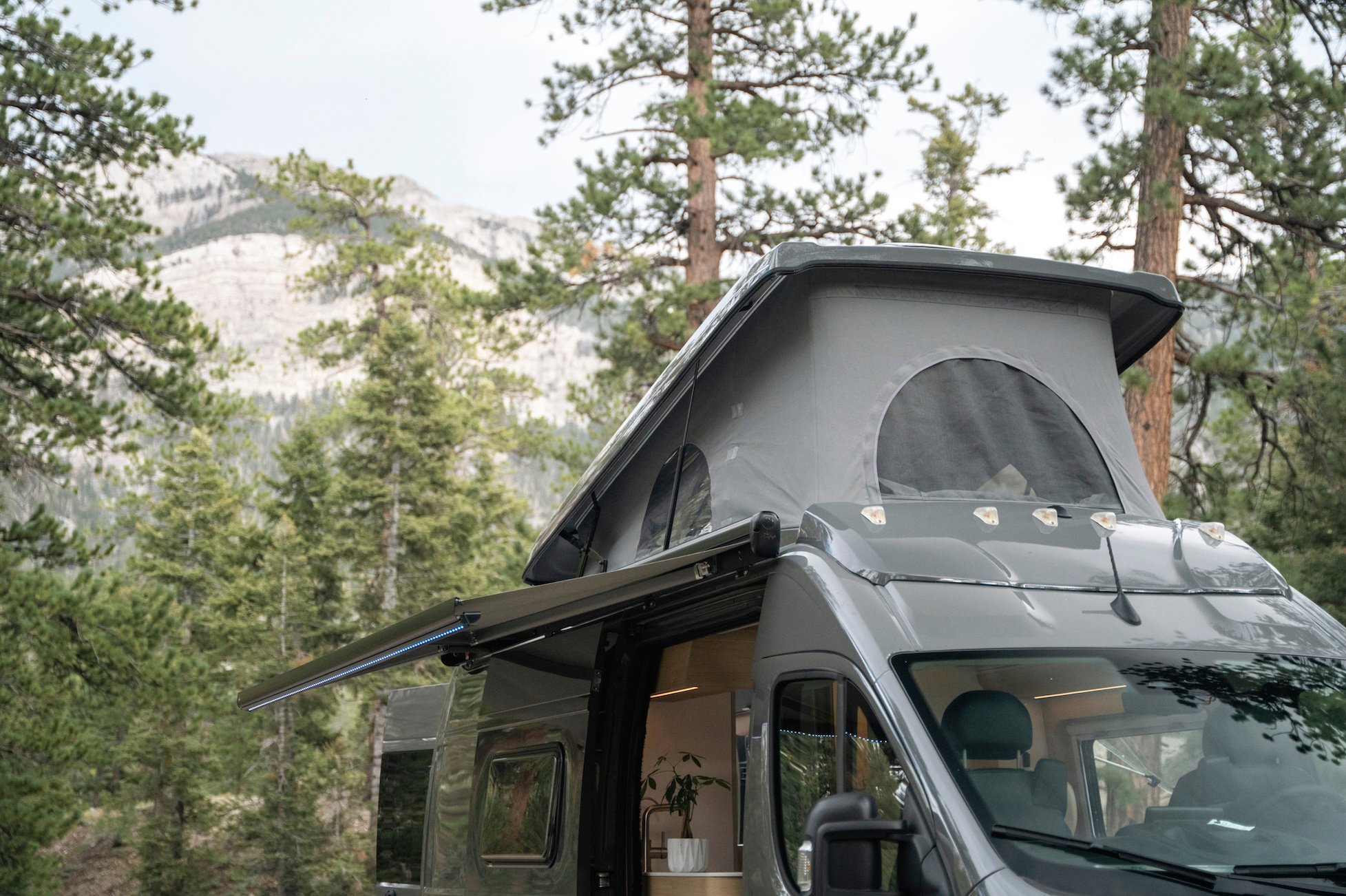 Noovo Pop 4 person camper van-19